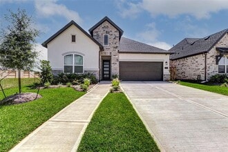 Building Photo - 1322 Vlg Fls Dr