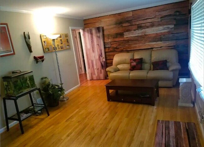 Foto del edificio - 396 Plantation Rd SW