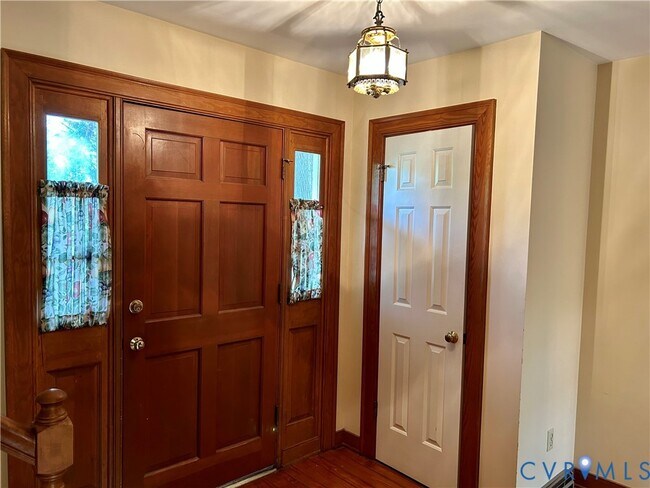 Foto del edificio - 8203 Spring Meadow Rd