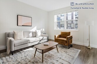 Building Photo - 3889 Artist Walk Common