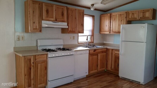 Building Photo - 3 br, 2 bath Mobile Home - 426 Sharron Ln