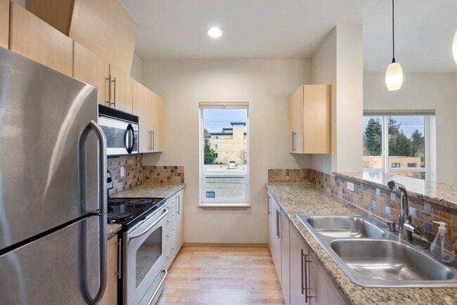 Building Photo - 2 bedroom in Seattle WA 98103