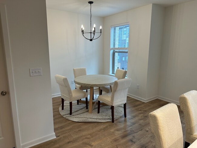 Building Photo - 20973 Bluebird Sq