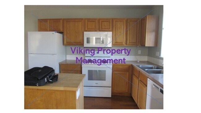 Building Photo - 881-883 SW 2nd St