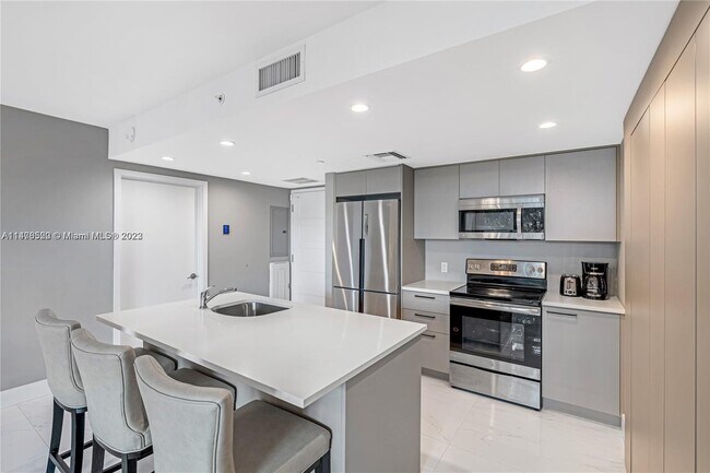 Foto del edificio - 1150 101st St