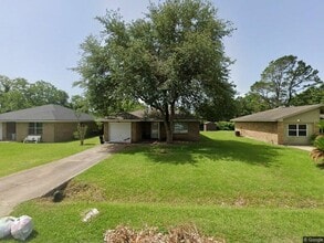 Building Photo - 6617 N Lincoln Dr