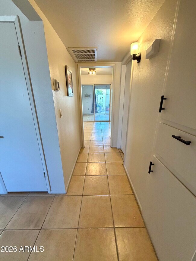 Foto del edificio - 12624 N 105th Ave