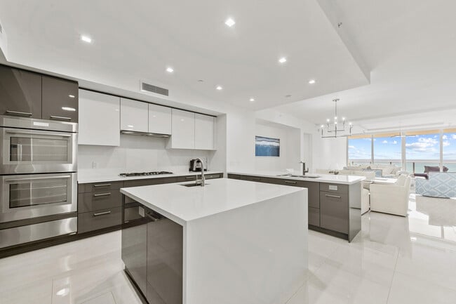 Foto del edificio - 5000 N Ocean Dr