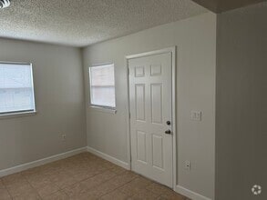 Building Photo - 625 Forest Lake Dr