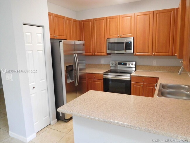 Foto del edificio - 650 NE 22nd Terrace