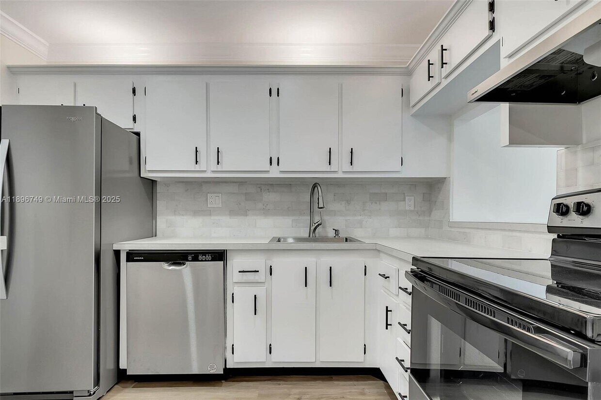 Foto principal - 8000 SW 81st Dr