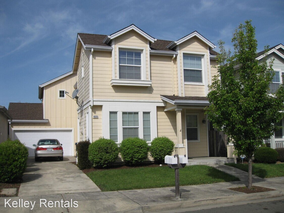 Primary Photo - 4 br, 2.5 bath House - 4035 Louis Krohn Dr