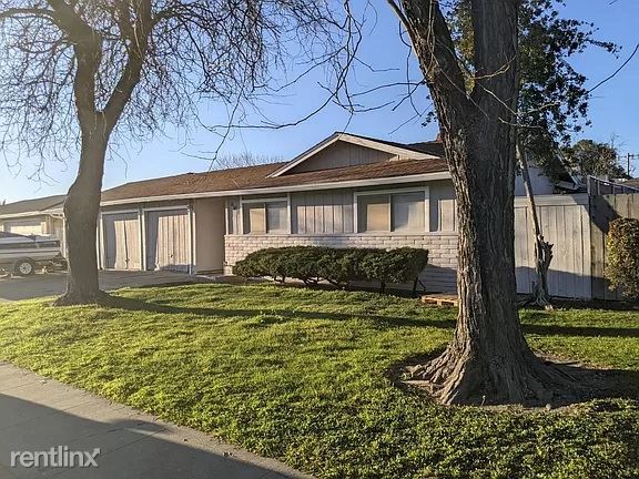 Building Photo - 2 br, 1 bath House - 13 E Iris Ave