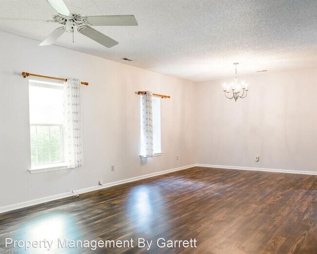 Foto del edificio - 3 br, 2.5 bath House - 906 Nicklaus Drive