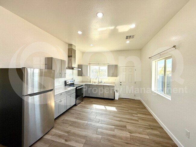 Foto del edificio - 2939 W Polk St