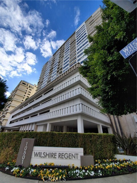Building Photo - 10501 Wilshire Blvd