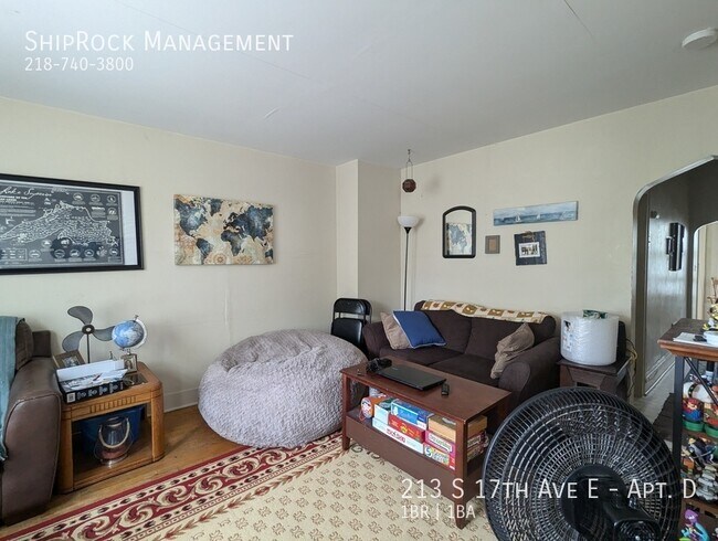 Foto del edificio - 213 S 17th Ave E