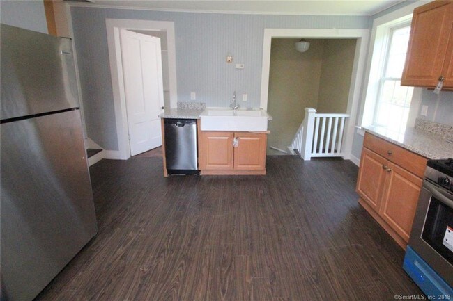 Building Photo - 577 Quinnipiac Ave