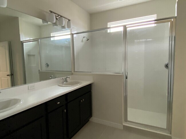 Building Photo - 4780 Terrace Bluff St