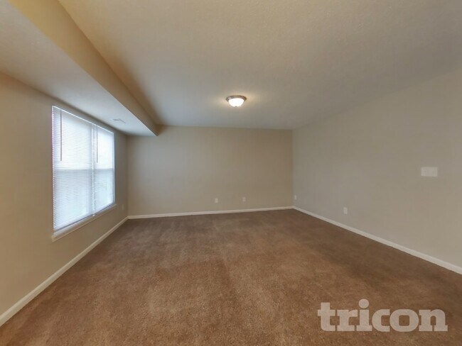 Foto del edificio - 2195 Lakecrest Dr