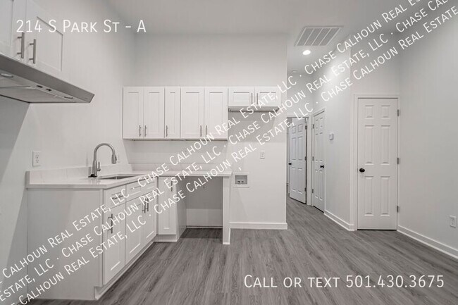 Foto del edificio - 214 S Park St