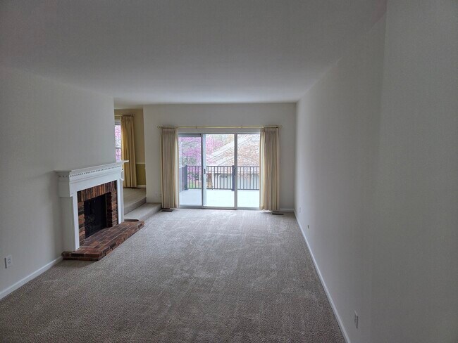 Foto del edificio - 2313 Manor Lake Ct