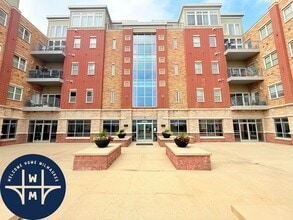 Building Photo - 6330 W Greenfield Ave