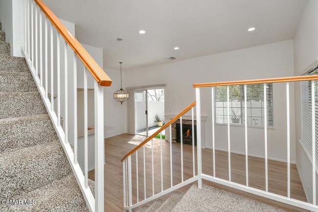Building Photo - 251 Hill Ranch Dr