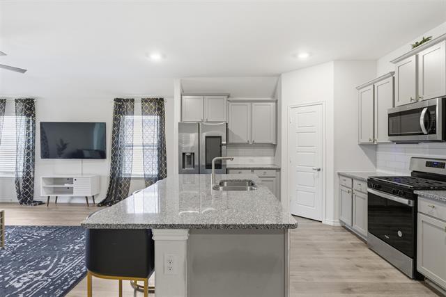 Building Photo - 10116 Autumn Leaves Ln