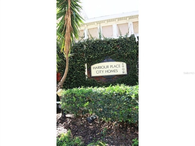 Building Photo - 501 Knights Run Ave