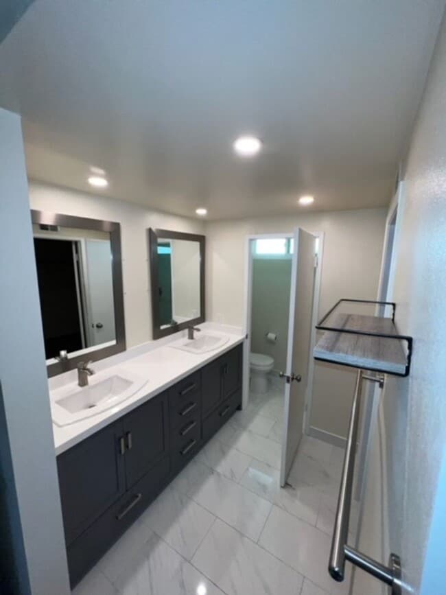 Building Photo - ***OCEAN VIEW HOME***