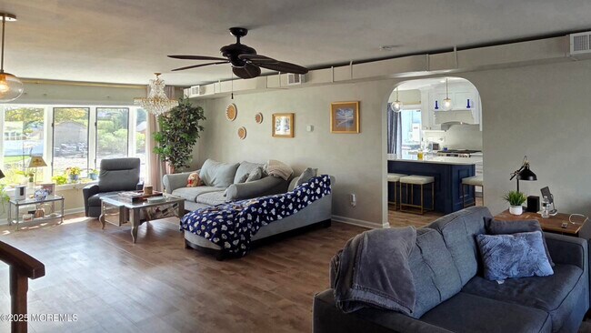 Foto del edificio - 118 Alhama Dr