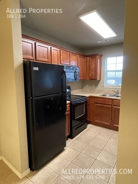 Foto del edificio - 1712 N Chestnut Ave