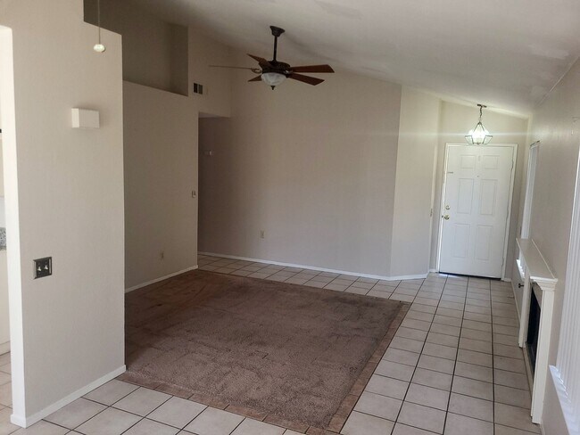 Building Photo - Nice Single Story in Quiet Murrieta Neighb...