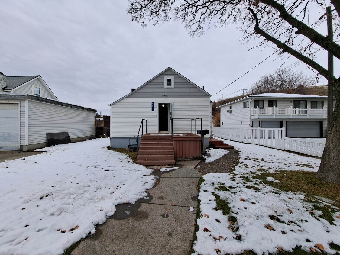 903 N Morton St Unit 1