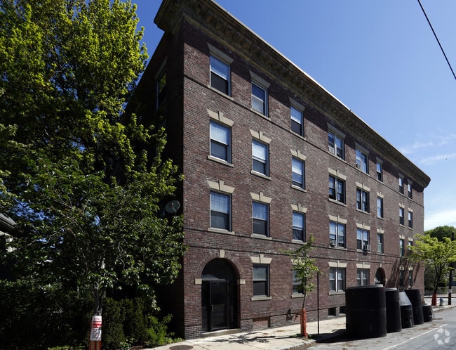 Building Photo - 271 Huron Ave