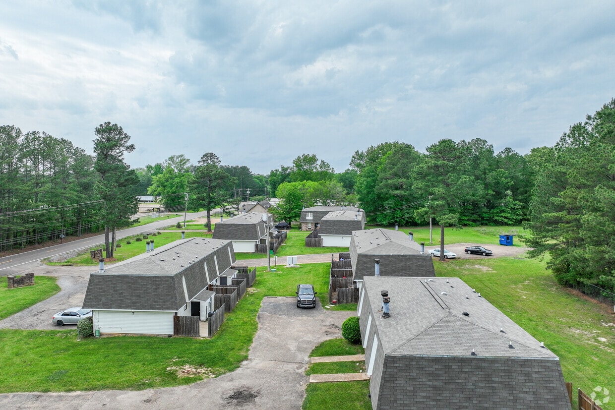 Aerial Photo - Pearl Manor