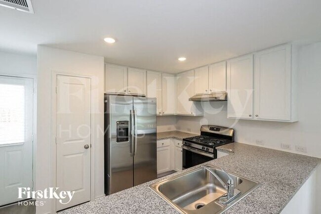 Building Photo - 6608 Arid Way