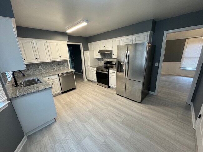 Building Photo - 9925 Farley Ln