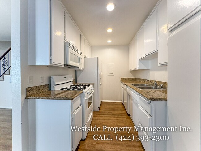 Foto del edificio - 4071 McLaughlin Ave