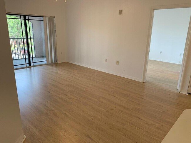 Foto del edificio - 2806 Veronia Dr
