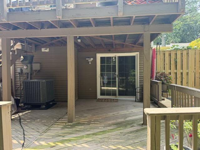 Building Photo - 15255 Streamside Ct