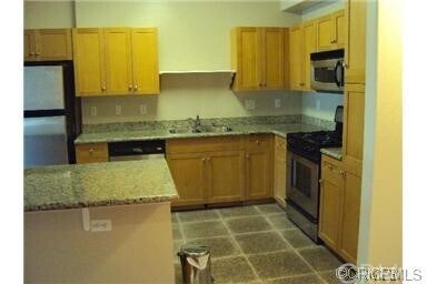 Building Photo - 100 S Alameda St