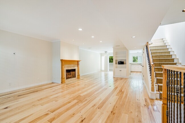 Building Photo - 1115 19th St