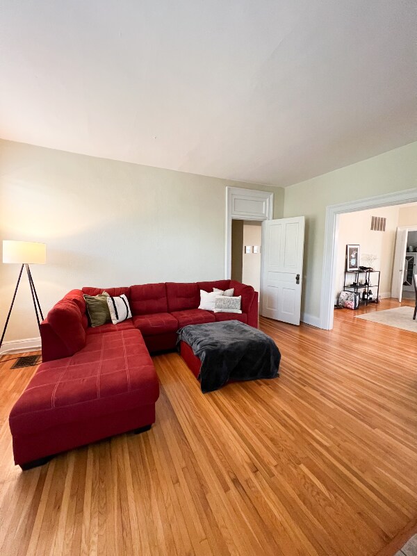 Foto del edificio - 3432 Telford St