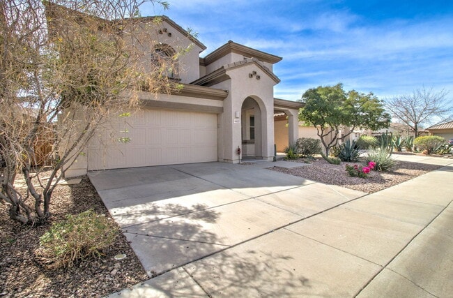 Building Photo - 4427 W Powell Dr