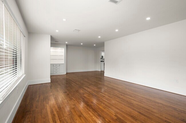 Foto del edificio - 6 Pom Ct