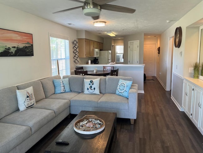 Photo - 537 White River Dr Apartment