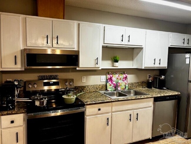 Foto del edificio - 3031 E Kingsfield Rd