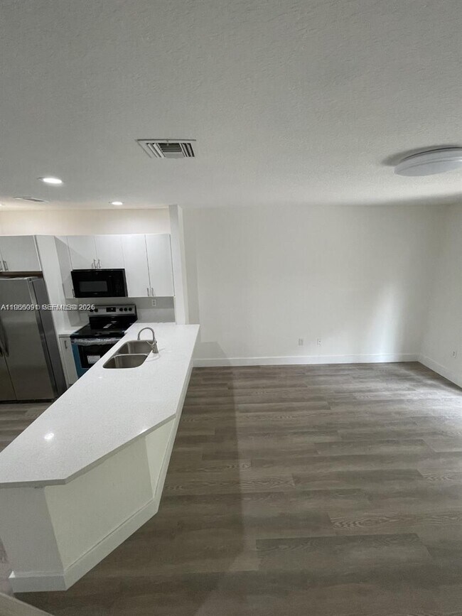 Foto del edificio - 5725 NW 114th Path